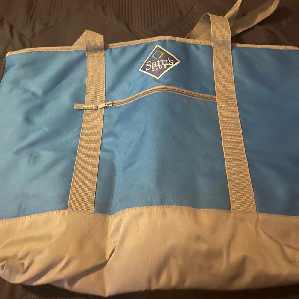 Blue and Gray Tote Bag with Durable Design
